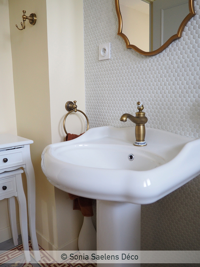 Inspiration années 30 dans une salle de bain