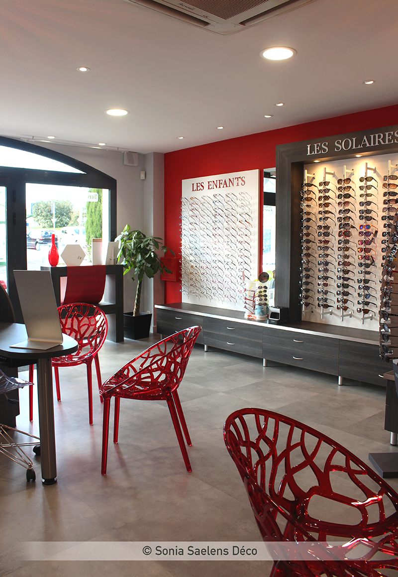 Relooker un magasin d'optique dans un style chic et moderne