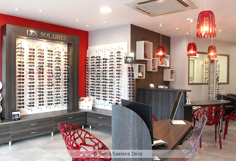 Relooker un magasin d'optique dans un style chic et moderne