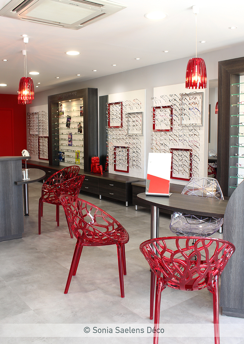 Relooker un magasin d'optique dans un style chic et moderne