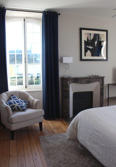 Aménager une suite parentale dans un style sobre et chic