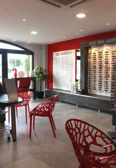 Relooker un magasin d'optique dans un style chic et moderne