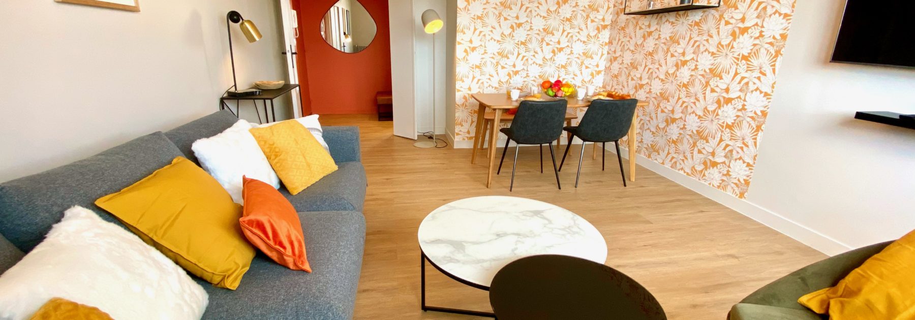 Aménagement d'un appartement Airbnb coloré et lumineux