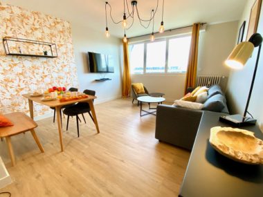 Aménagement d'un appartement Airbnb coloré et lumineux