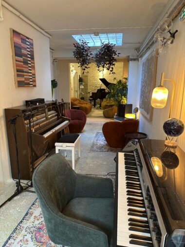 Salle de composition sur-mesure rénovée pour le label Duchess Production à Caen